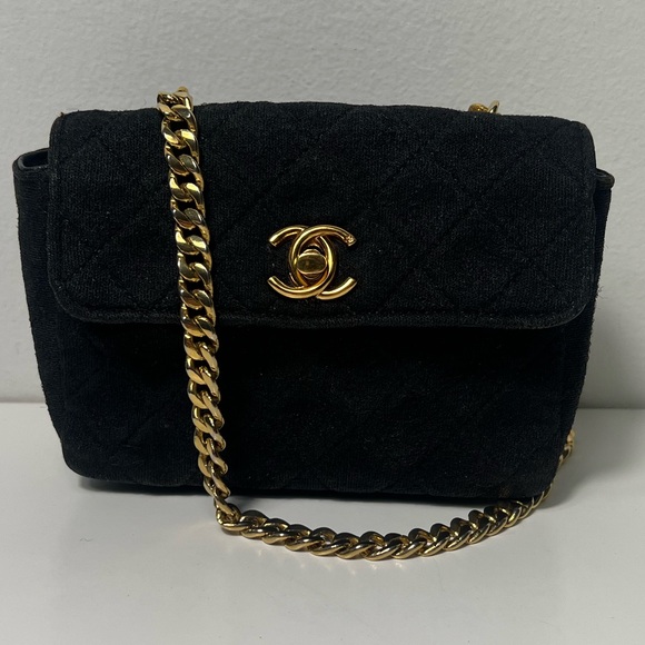 Chanel Vintage Diamond Quilted Mini Single Flap Crossbody Purse W/ Curb Chain - Picture 2 of 14